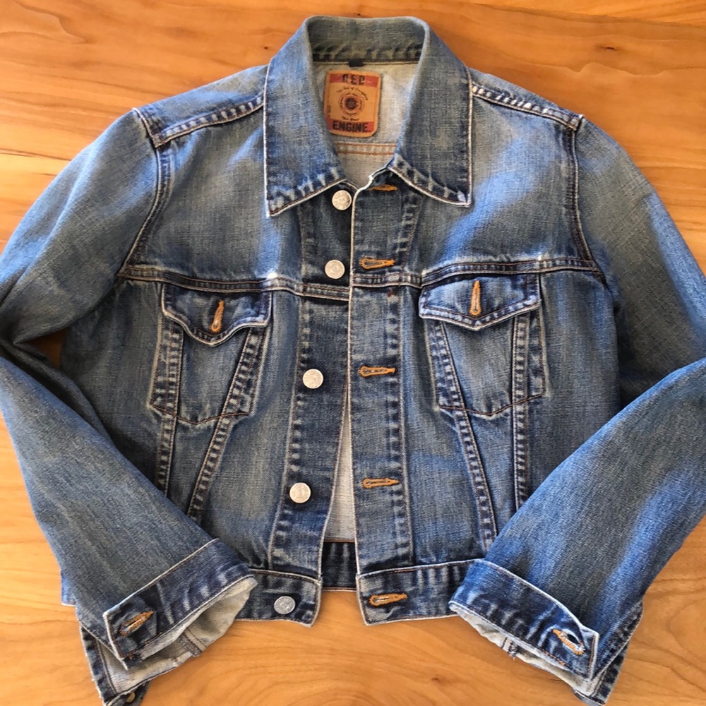 Red Engine | cropped denim jacket (M)